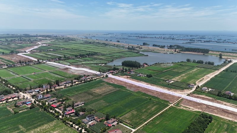 2024年7月，公司搶建團(tuán)洲垸險(xiǎn)情第三道防線